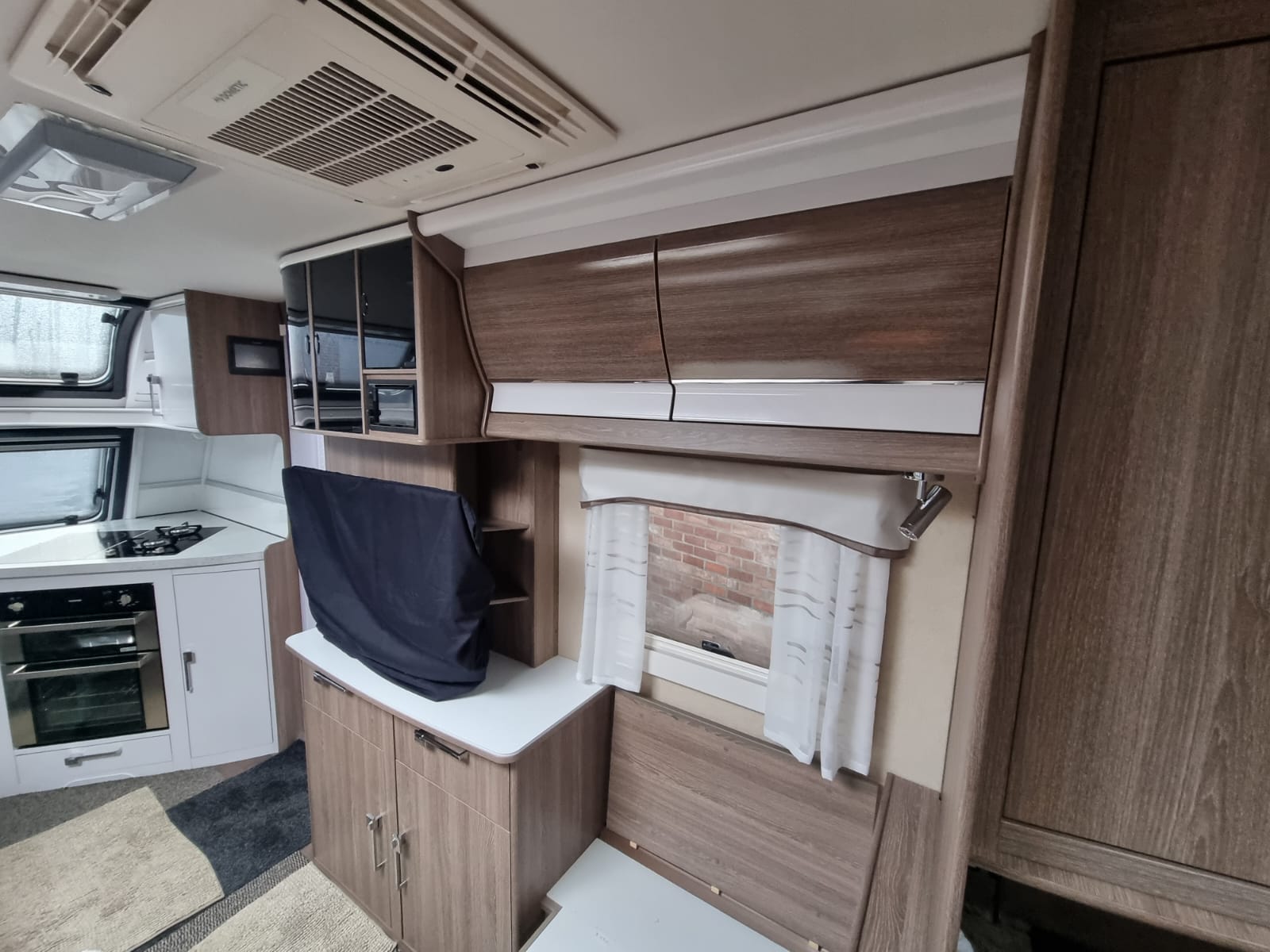 Hymer camper na West-Vlaanderen behandeling