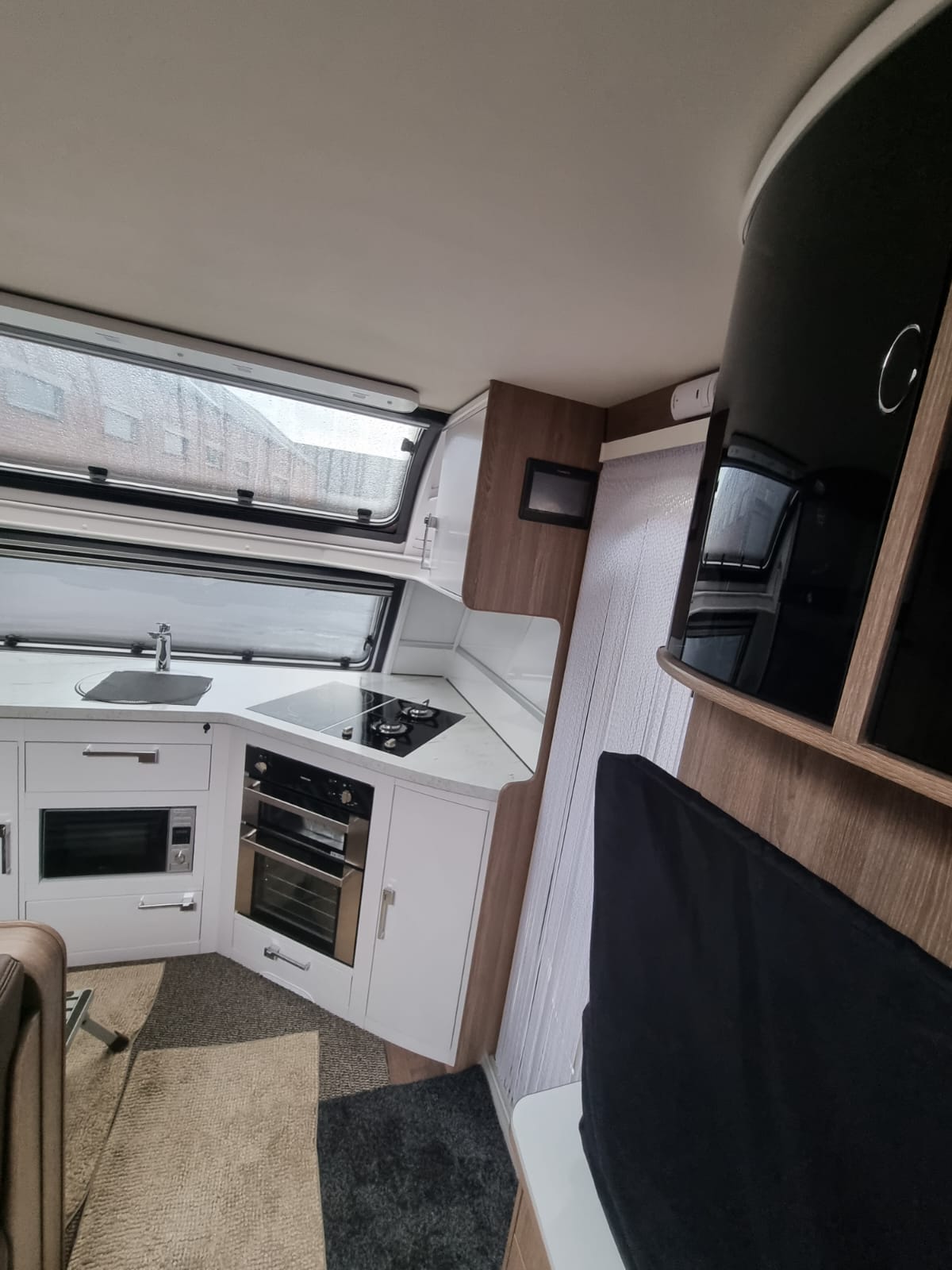 mobilhome Hymer reiniging West-Vlaanderen