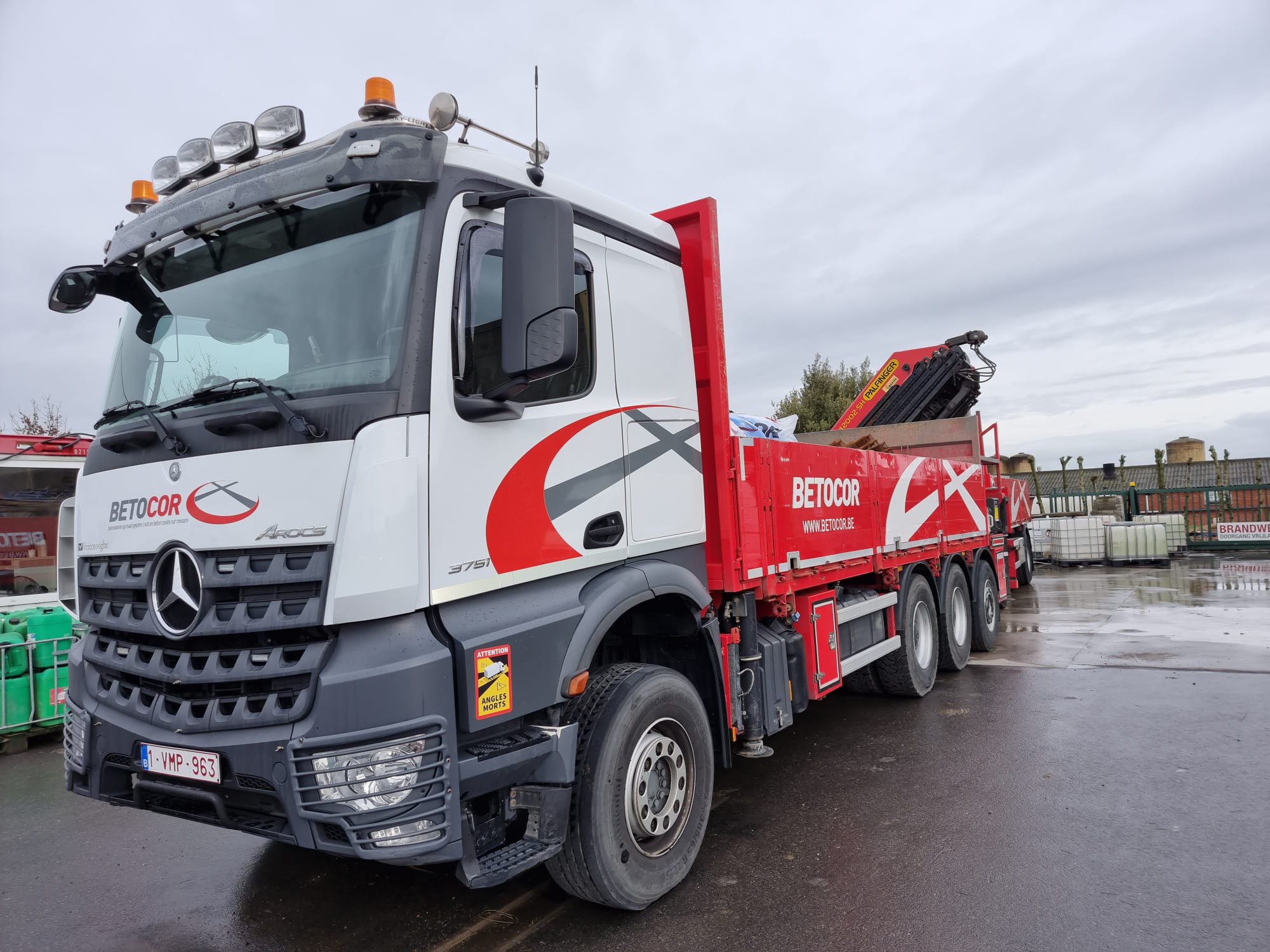 vrachtwagen reinigen AquaBlue West-Vlaanderen resultaat