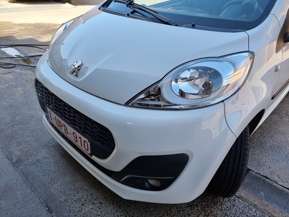 rookschade auto na AquaBlue reiniging